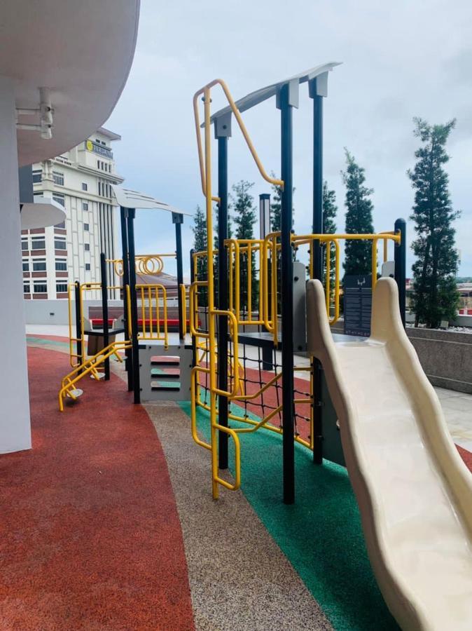 קוטה בארו Triple D @ Troika Residence מראה חיצוני תמונה