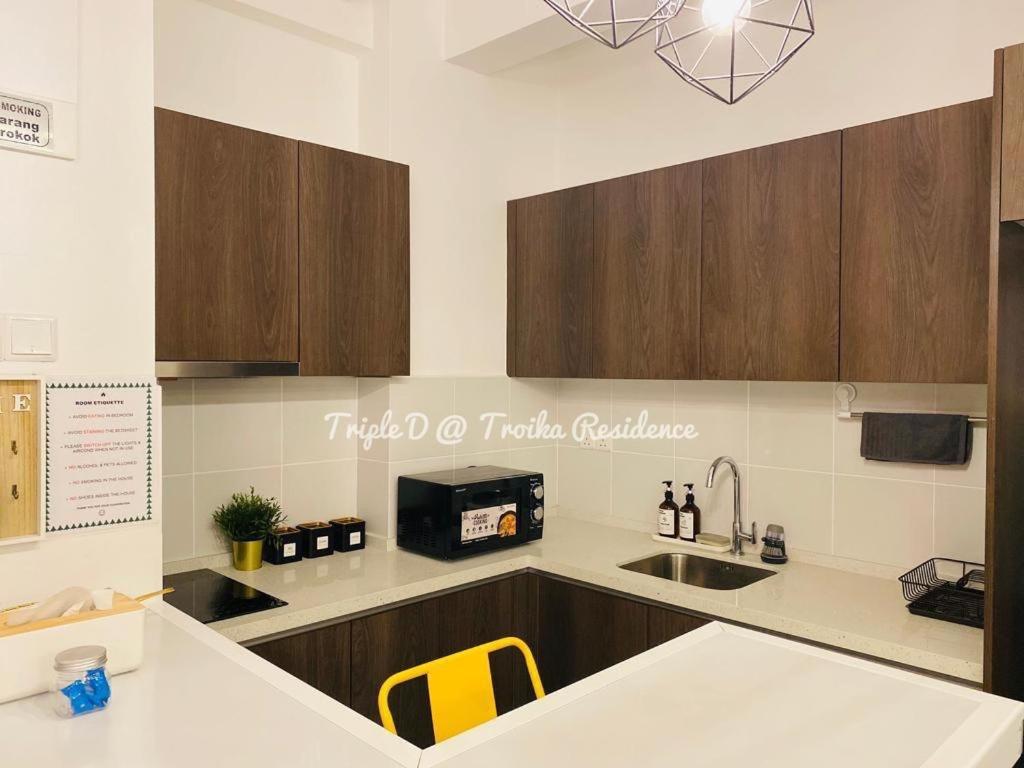 קוטה בארו Triple D @ Troika Residence מראה חיצוני תמונה